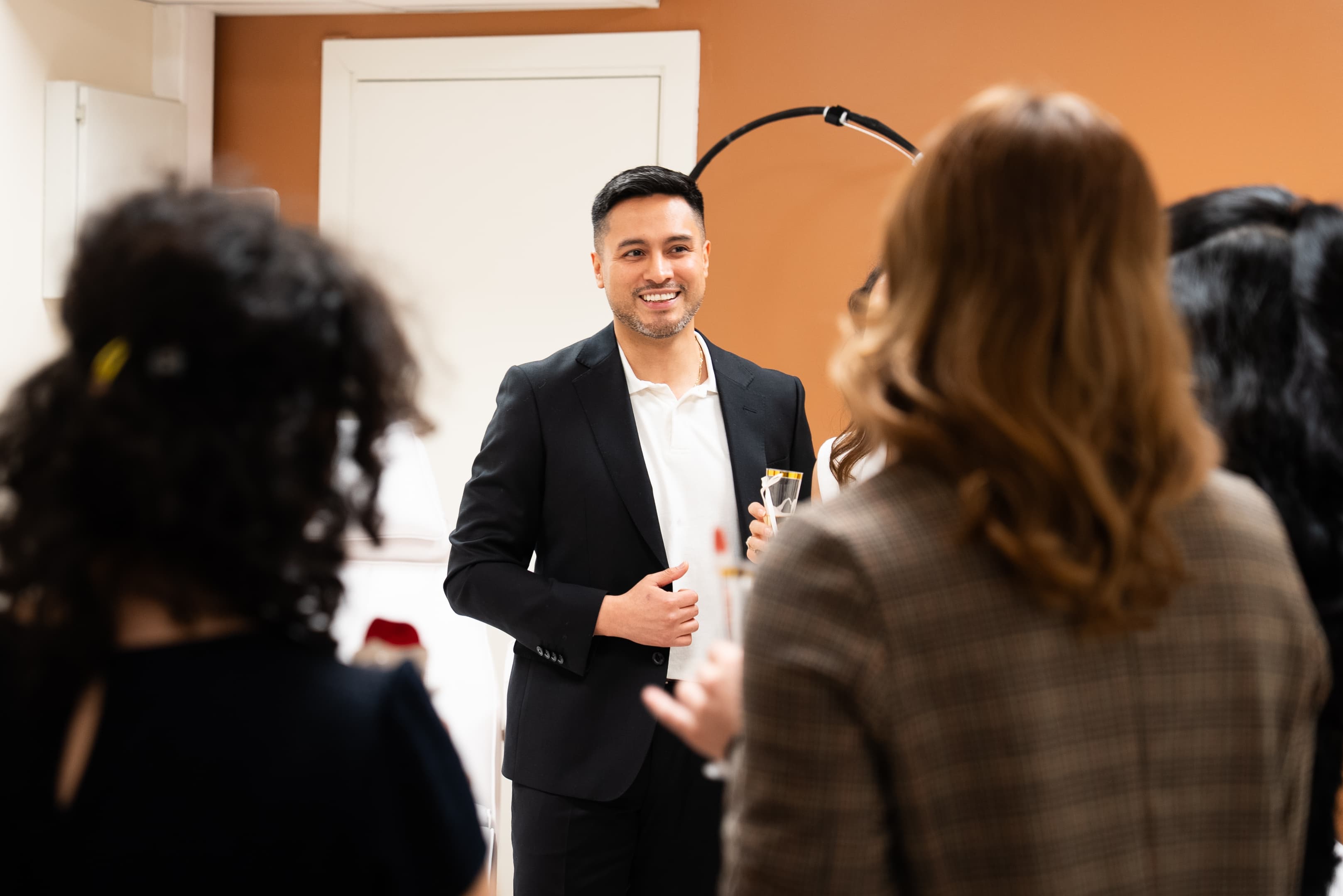 Dr. Jorge Alexis Rengifo P. - Lege ved Oslo Glow